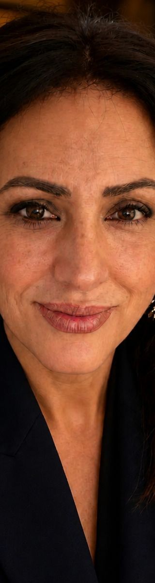 Retrato de Yohana, agente inmobiliaria de Levy